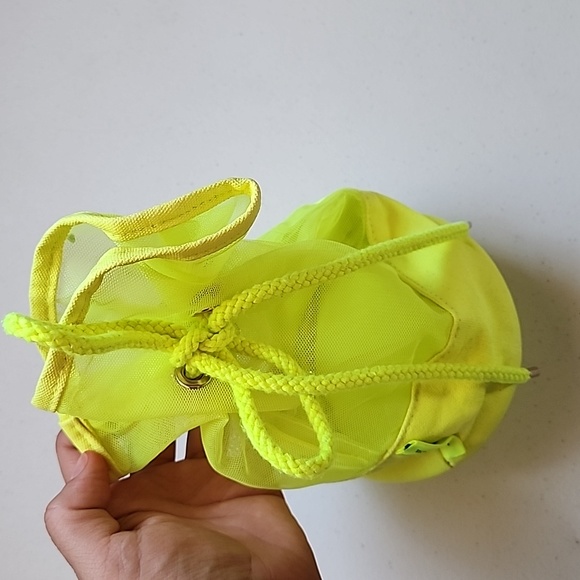 Victoria's Secret Mesh Makeup bag - Picture 7 of 7